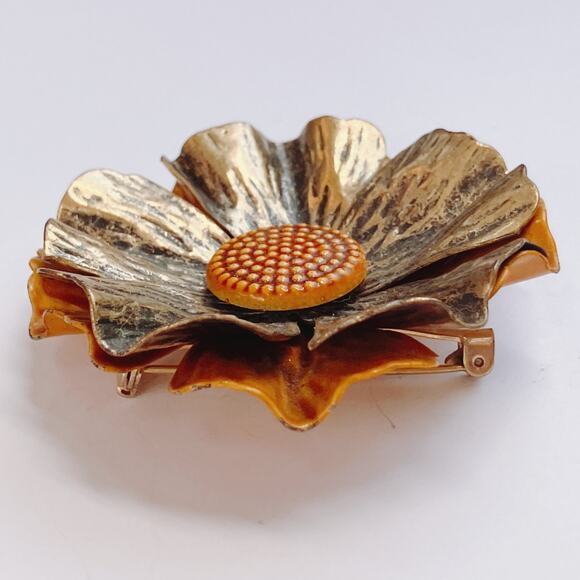 VTG 1960s Brooch Enamel Flower Layered Mid Century Floral Gold Tone Pin - Picture 3 of 8